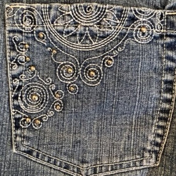 Zena Women's Embroidered Jeans 4 - Picture 9 of 14